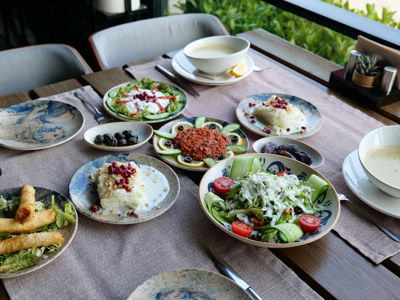 Best Mediterranean Restaurants in Ottawa: Where to Go
