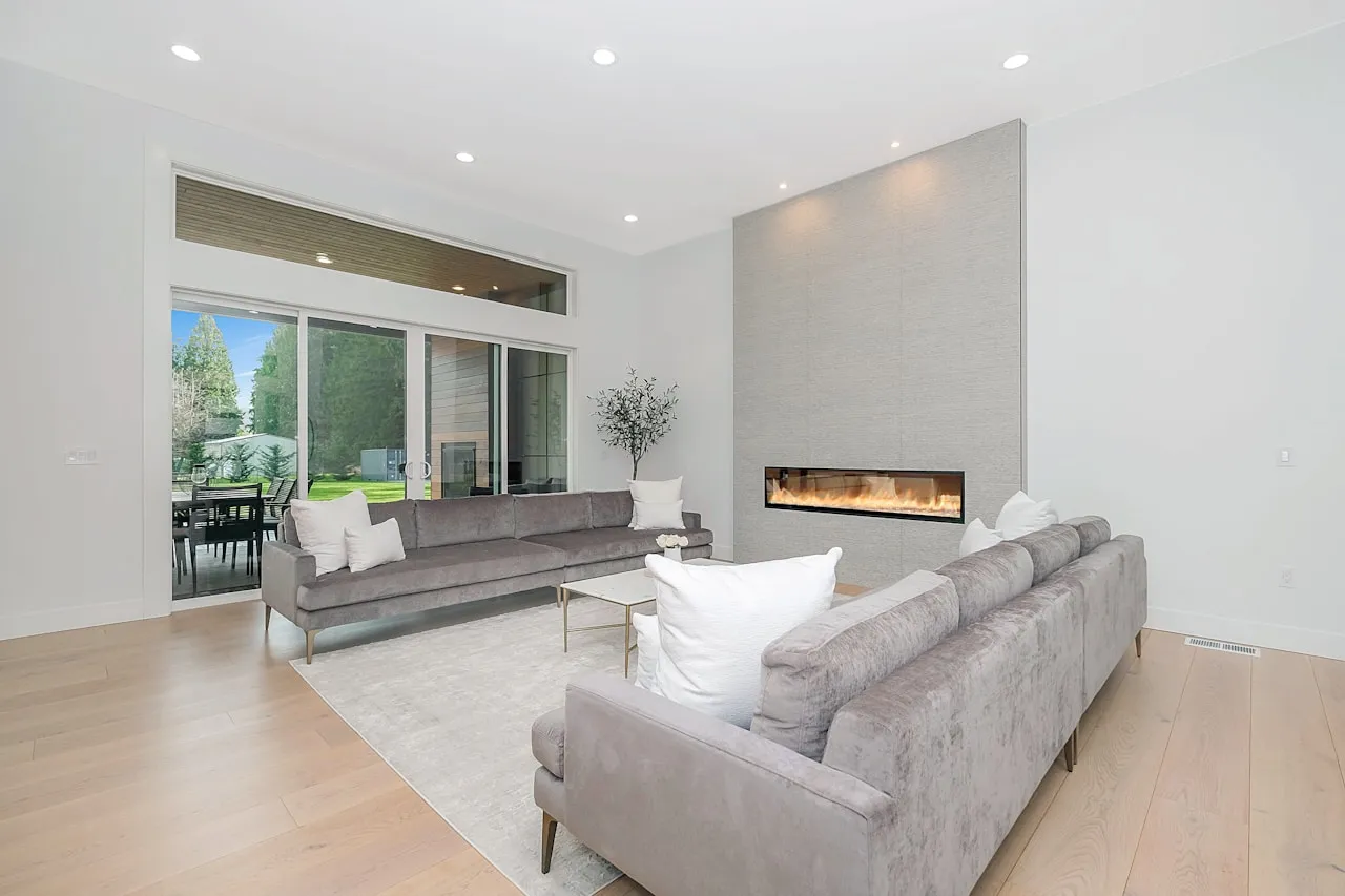 Carbon monoxide detector installed in Ottawa home