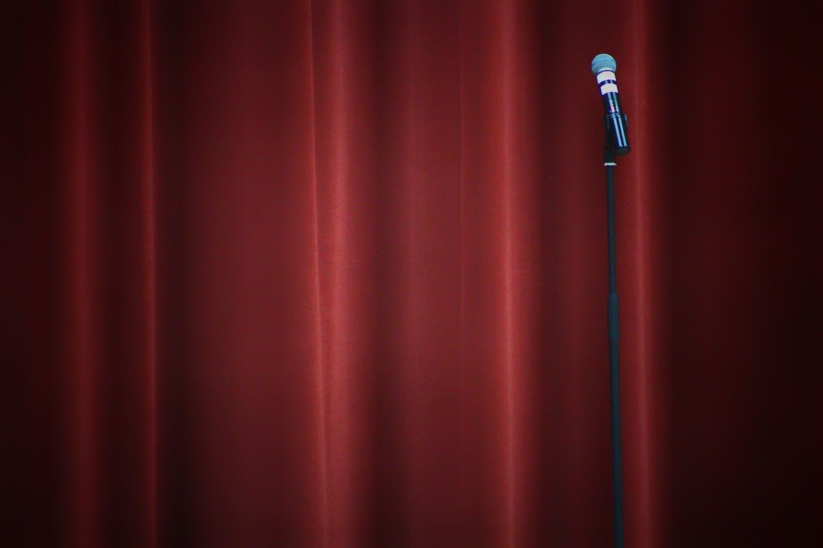 Comedy Clubs Ottawa: Complete Stand-Up and Improv Guide