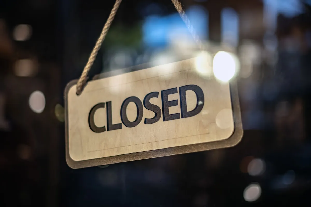 Holiday shopping and business closures in Ottawa
