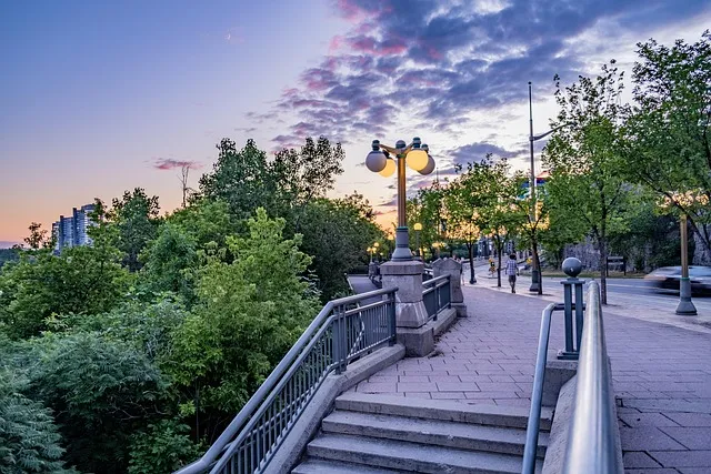 Gatineau riverside street
