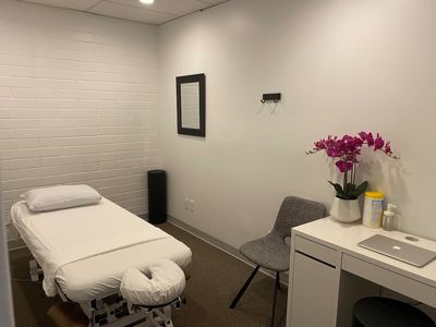 Deep Tissue Massage Ottawa: RMT Clinics, Prices, and Picks