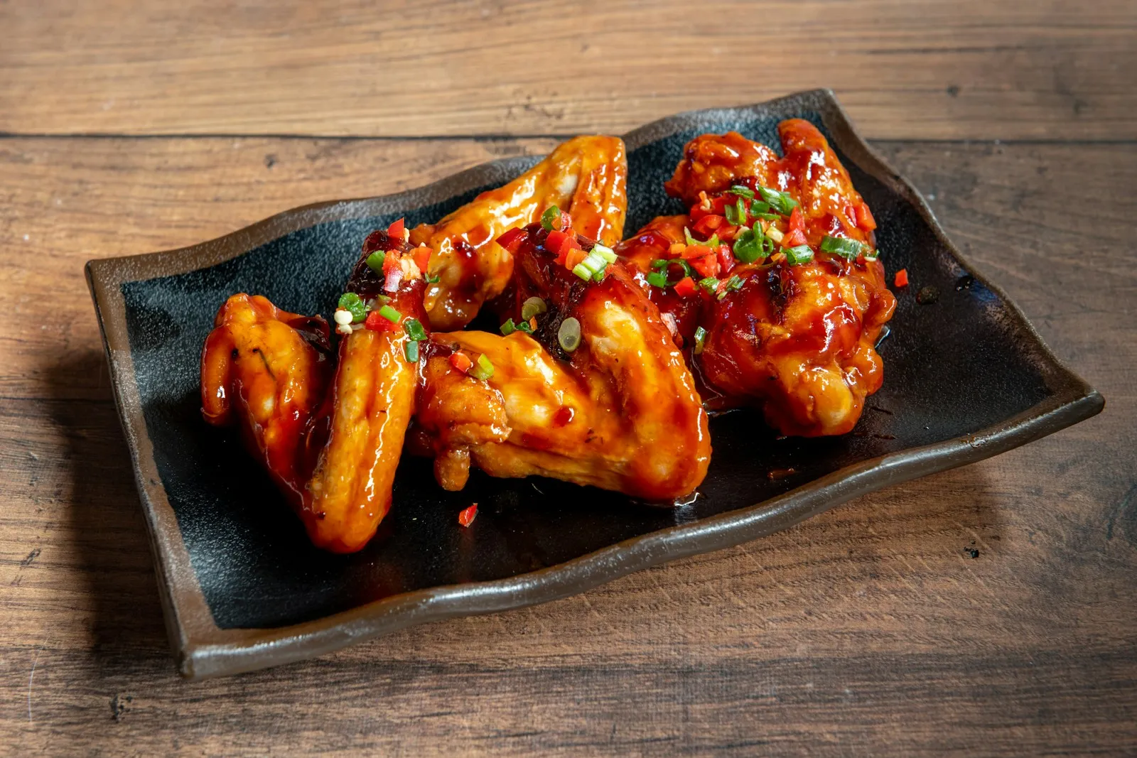 Pub wings with dipping sauces