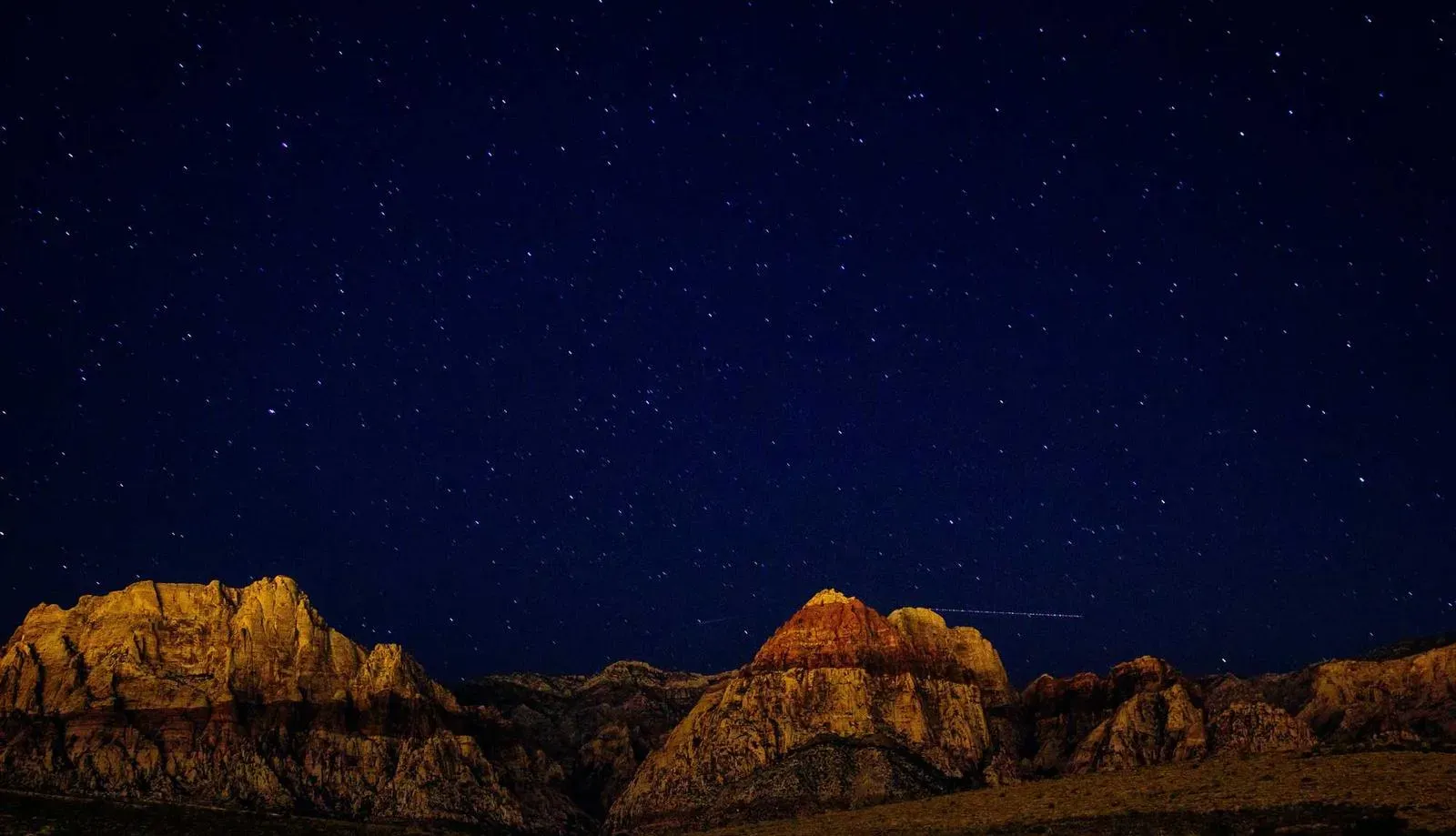 Good Cleaner Co. team ensuring a healthy workspace.