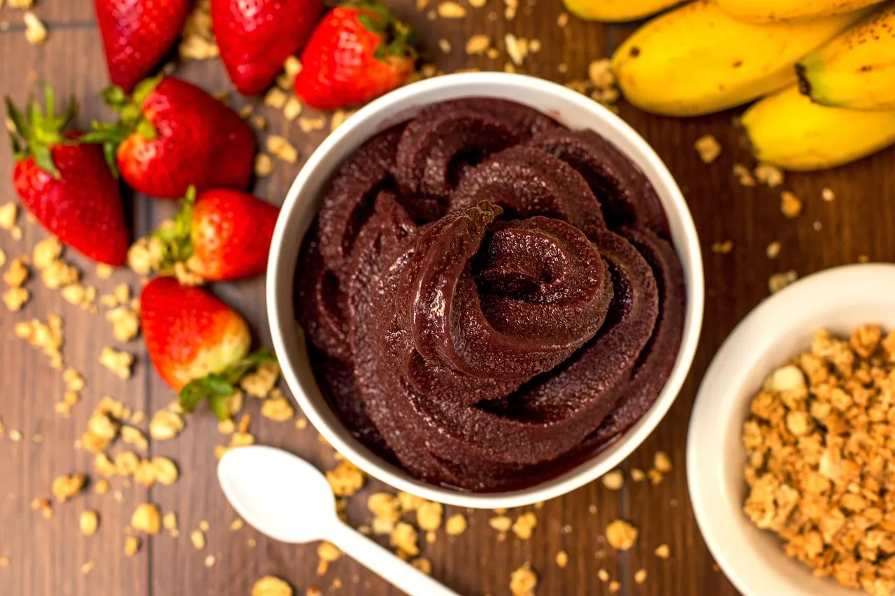 HEAL Wellness acai bowls