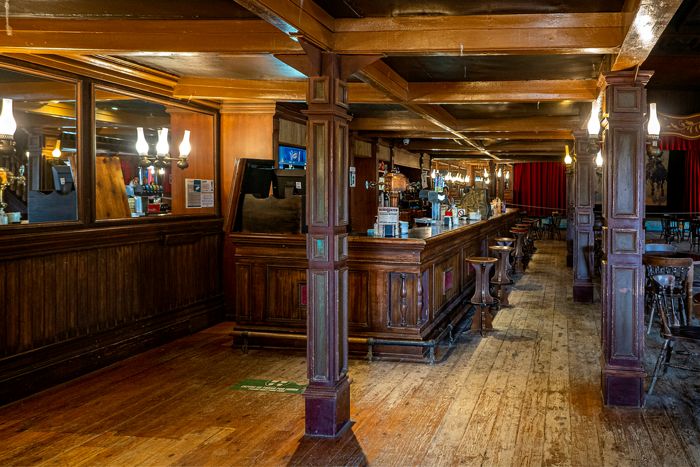 Historic Taverns of Ottawa: A Guide to The Laff & Beyond