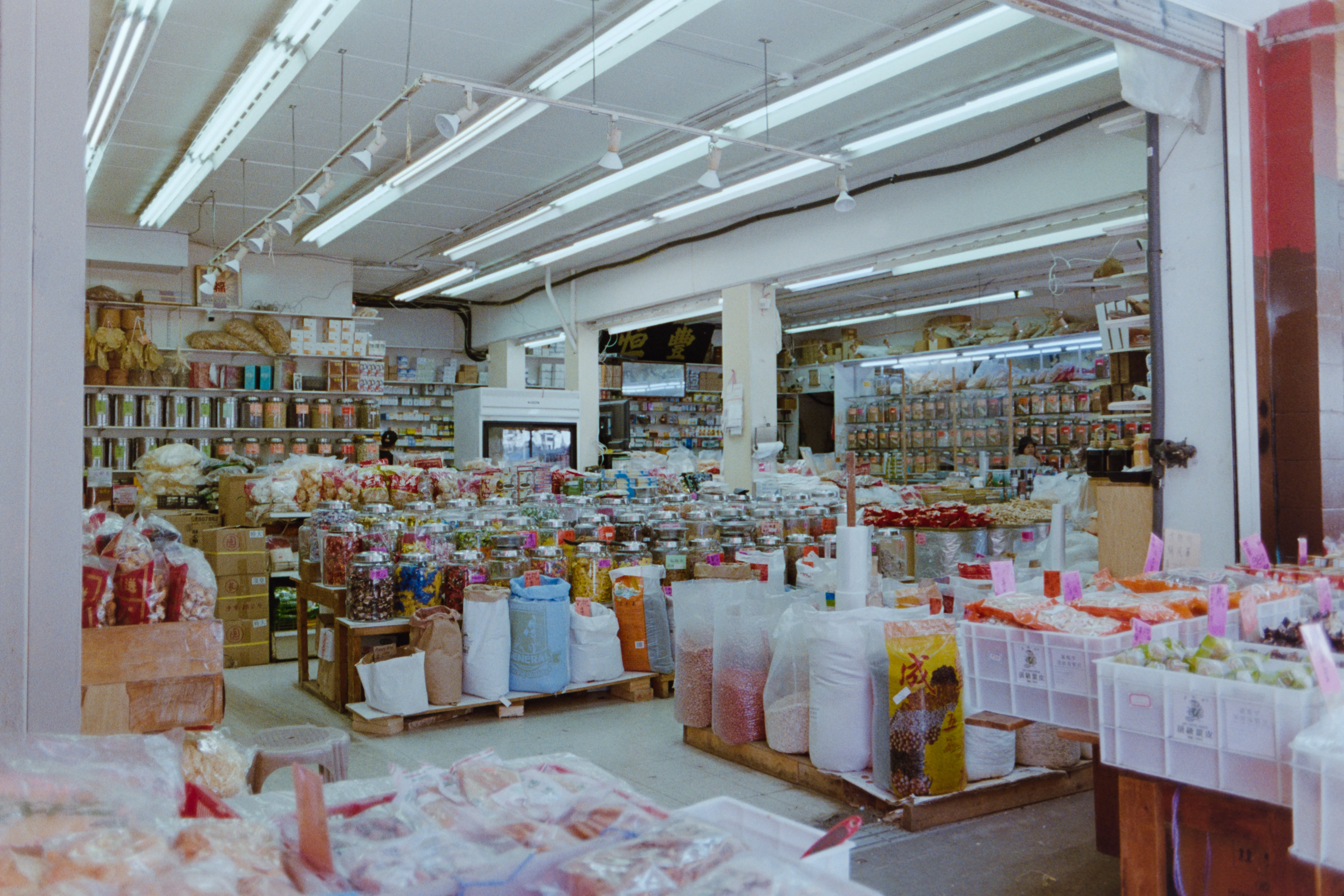 Various commercial facilities in Ottawa