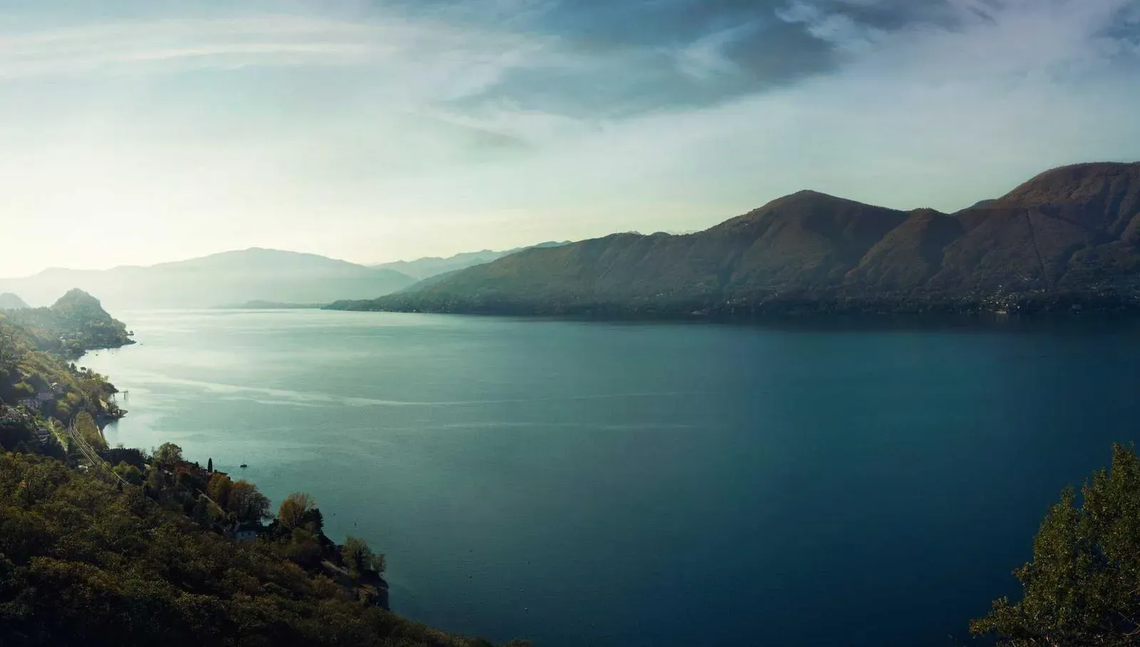 Live pirate performance on stage during Ottawa Pirate Fest.