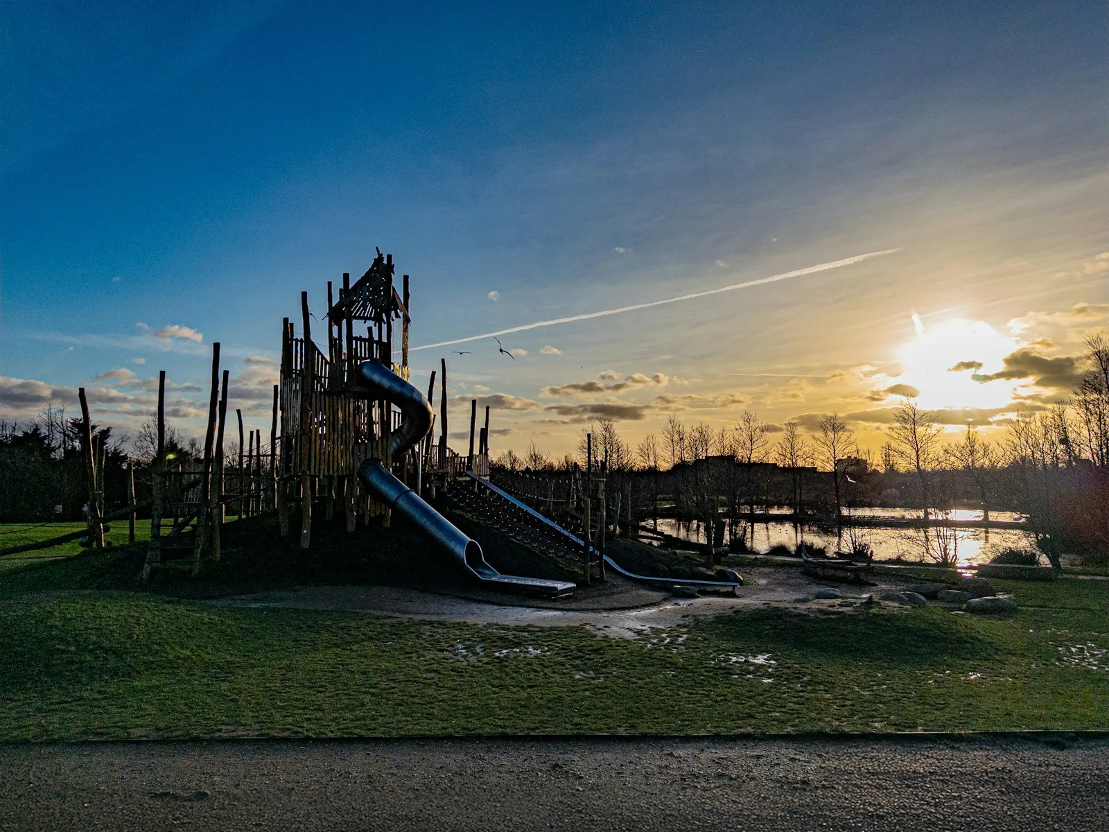 Sunset over an Ottawa park
