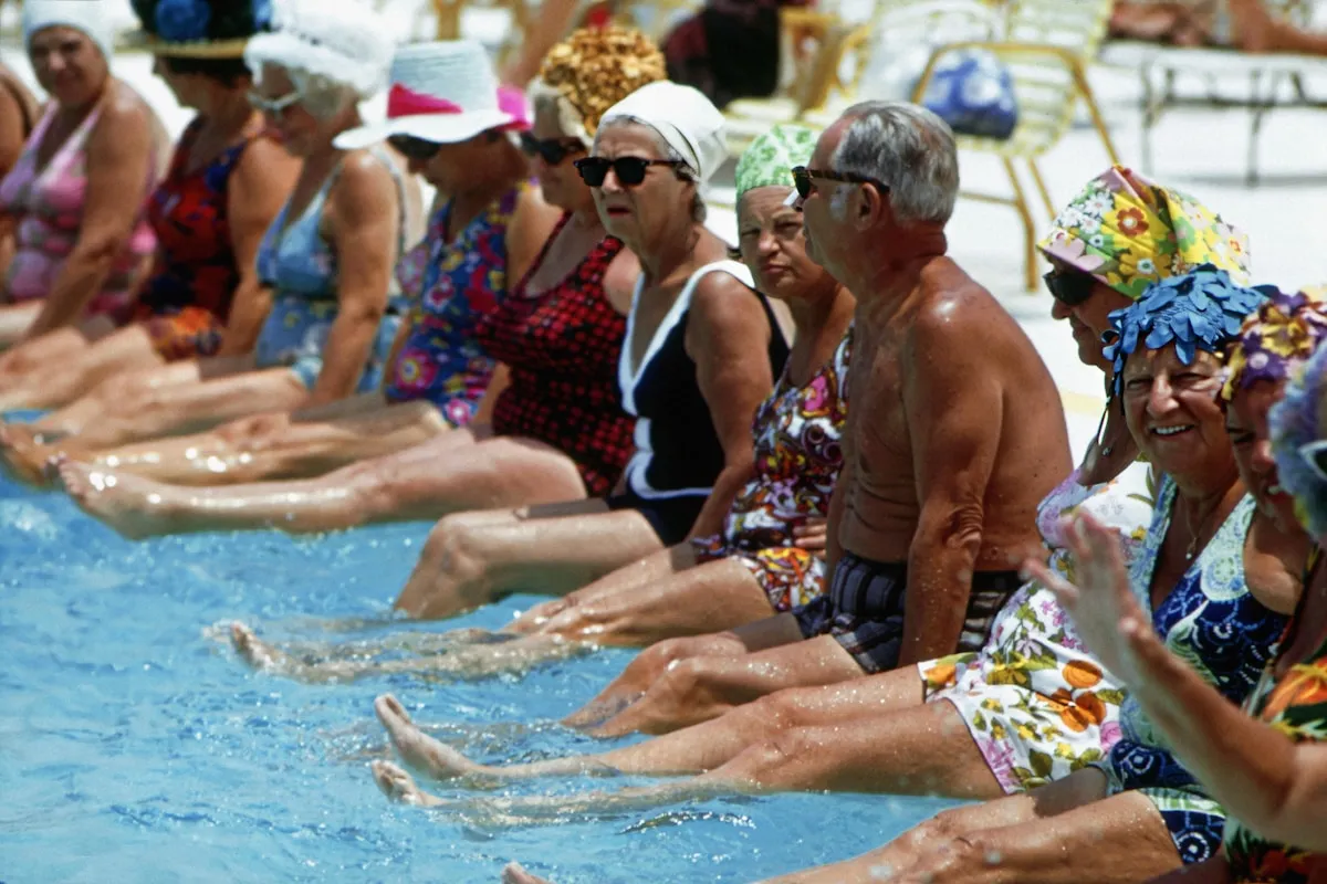 Ottawa senior swimming at recreation centre