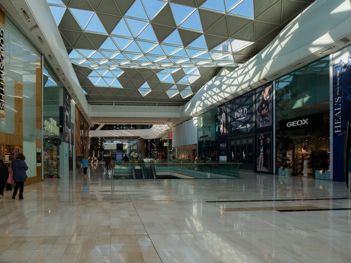 Shopping Malls in Ottawa: Complete Guide to 12 Best Malls & Outlets