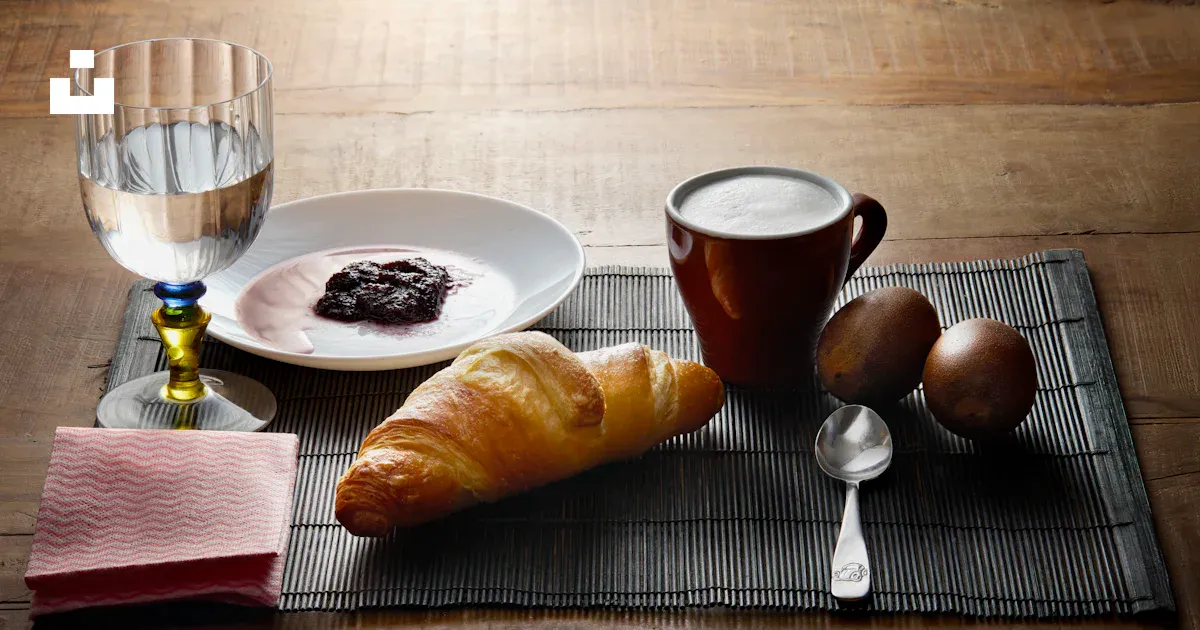 People arriving early for breakfast on a cold Ottawa morning