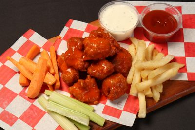 Best Chicken Wings Ottawa 2026: Wing Nights & Sauces