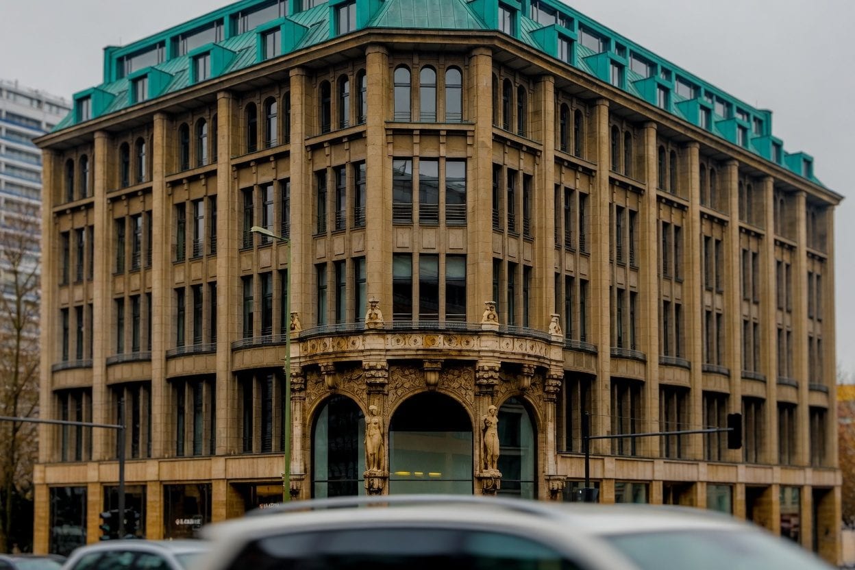 Downtown Ottawa commercial real estate and historic buildings