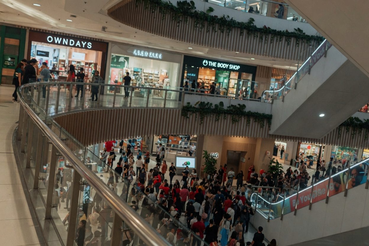 Boxing Day shoppers at Ottawa mall