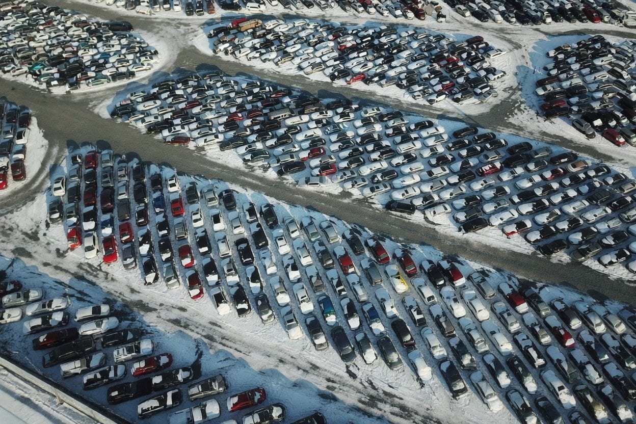 Parking and winter commute context for gym attendance planning