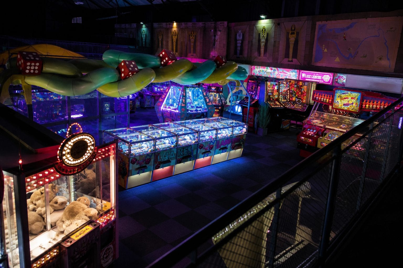 Arcades in Ottawa: Best Spots for Pinball, Retro Games, and Gaming Bars