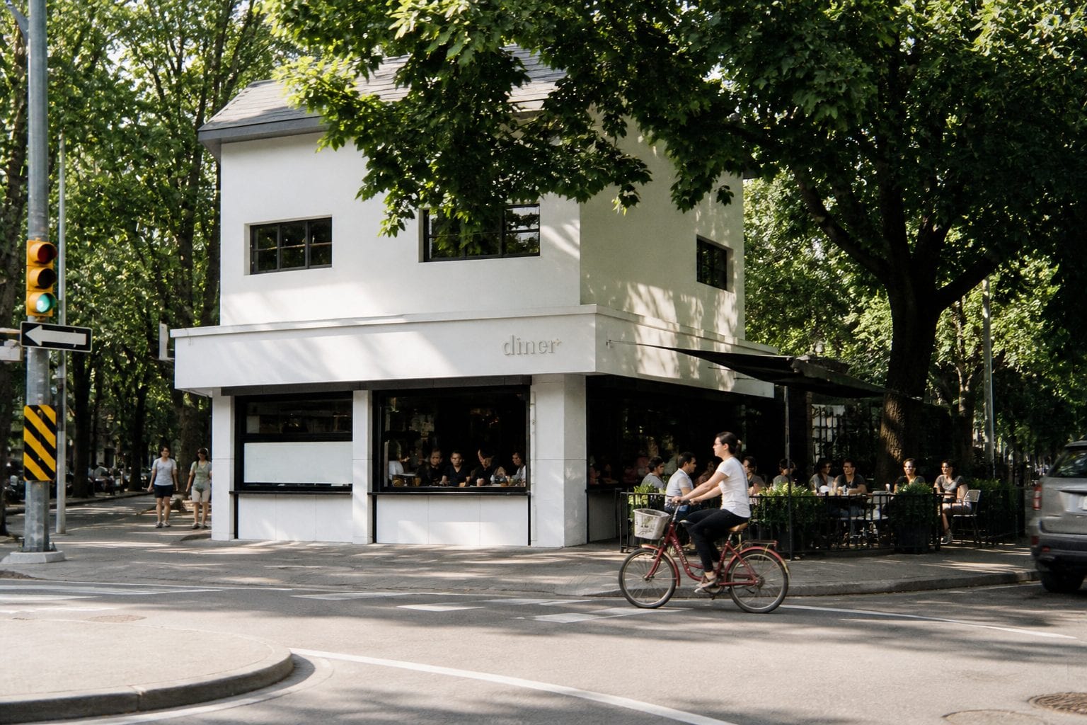 Bank Street in the Glebe with restaurant patios