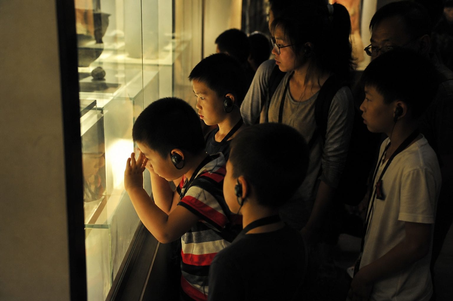 Families exploring Cumberland Heritage Village