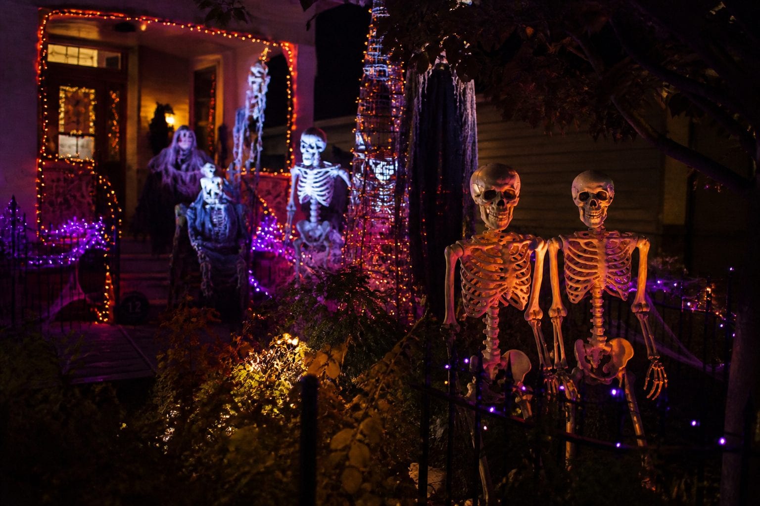 Halloween home decorations in Ottawa