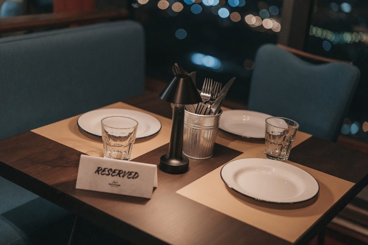 Elegant holiday dining at Ottawa restaurant