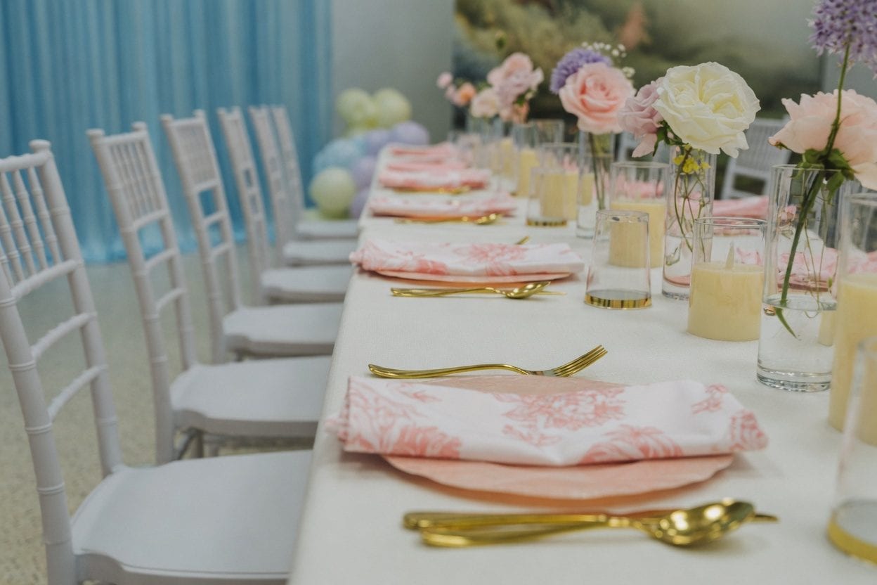 Birthday party table with simple, budget-friendly decorations