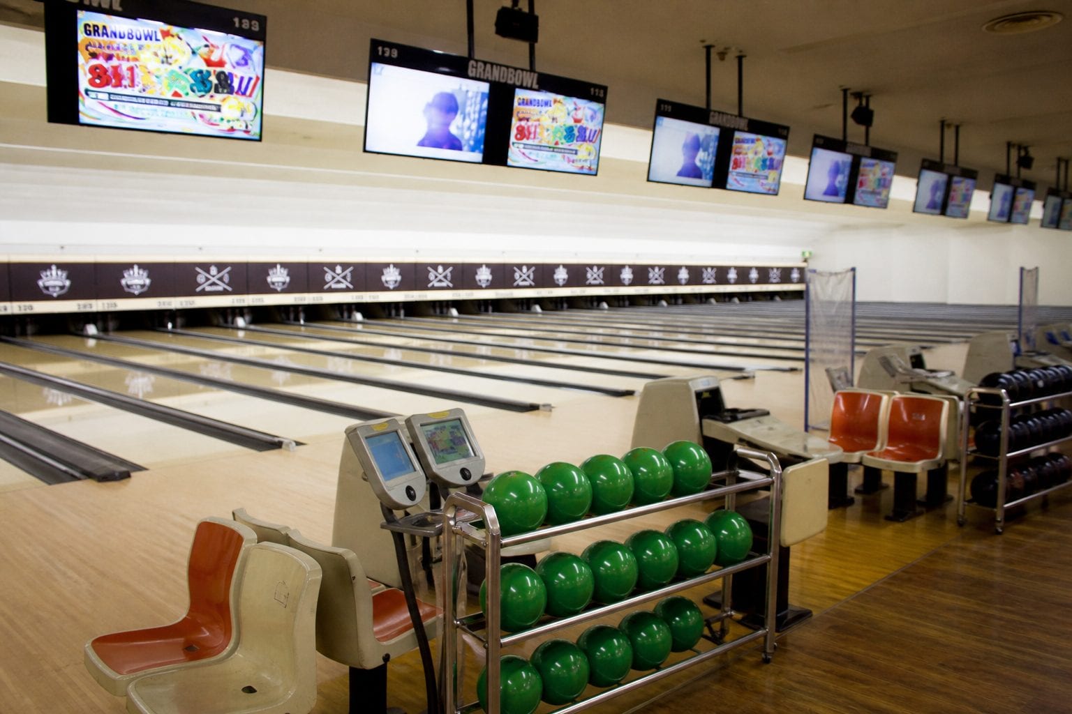Bowls and Blasters modern entertainment venue
