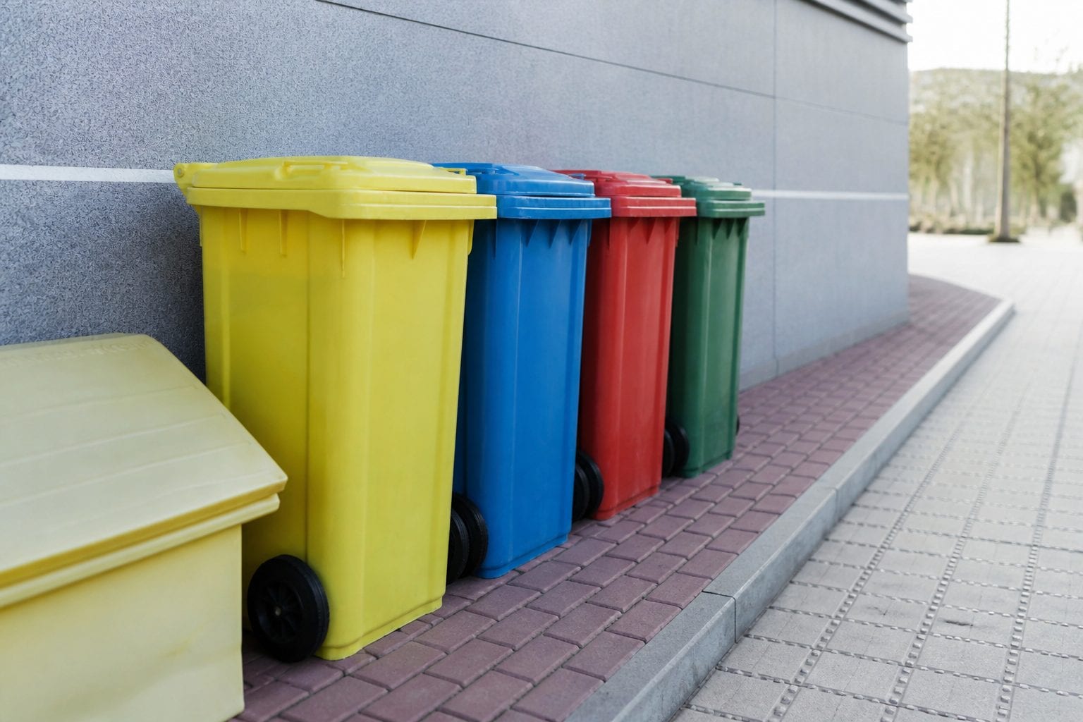 Ottawa Garbage Collection & Recycling Guide 2025: Complete Schedule