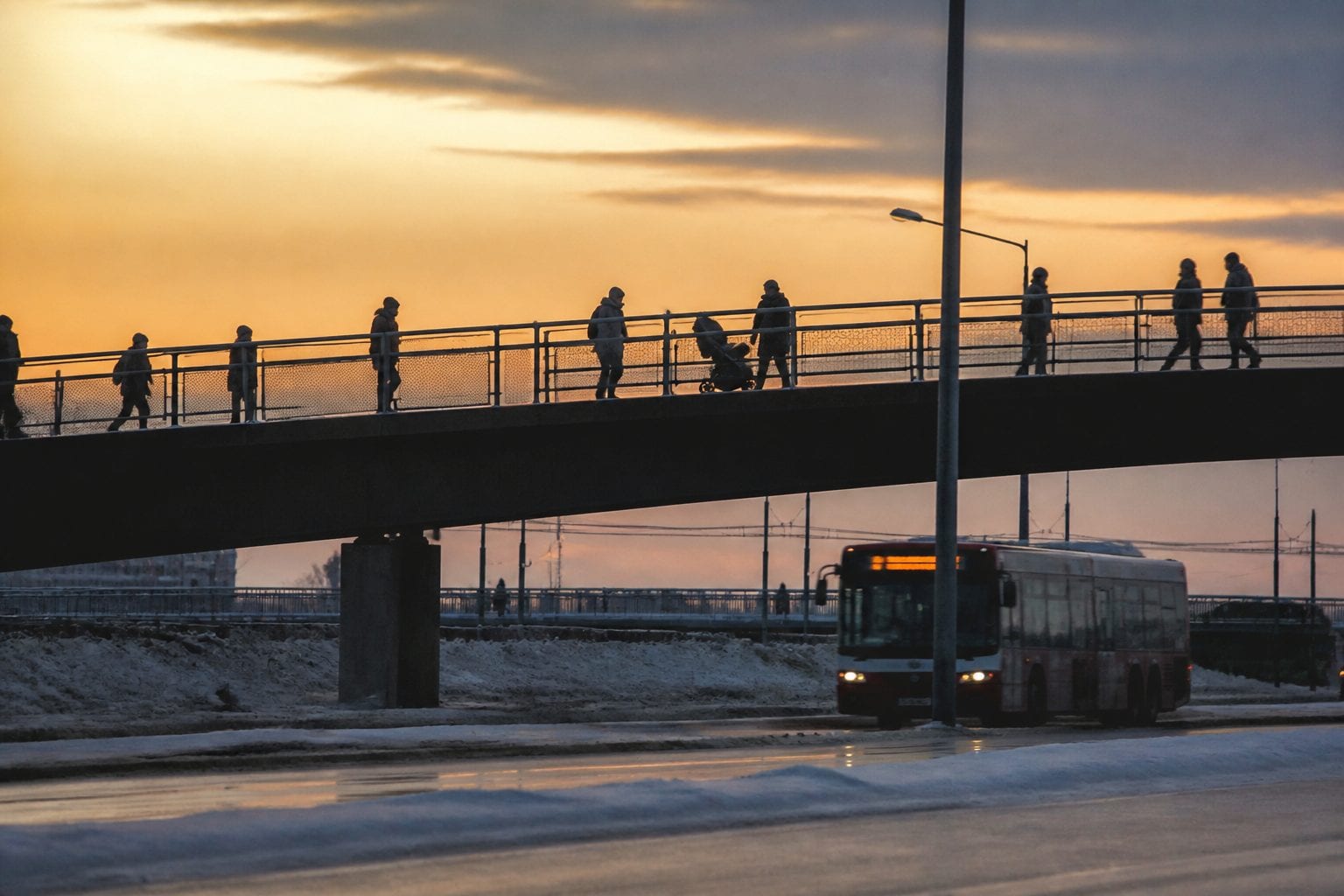 Public transit bus in Ottawa winter