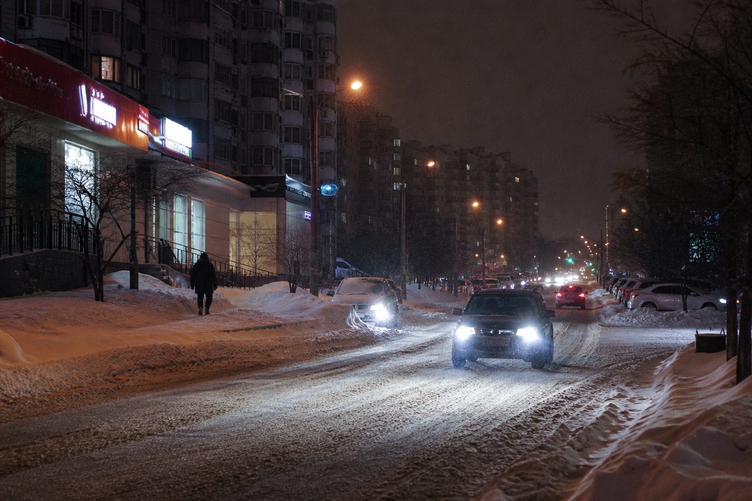 Snowy Ottawa street with traffic