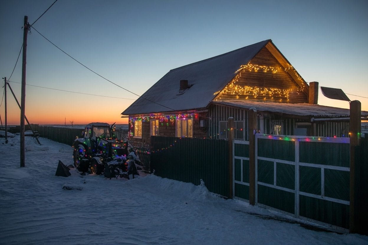 Christmas lights at Saunders Farm
