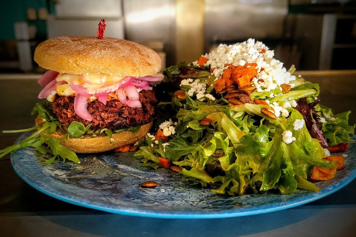 Café Le Hibou meal in Wakefield Quebec for a village lunch stop